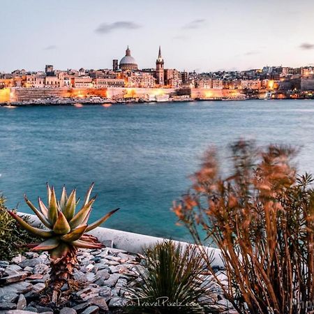 Exceptional 3-Bedroom Apartment, Sliema - Tigne Point! Buitenkant foto