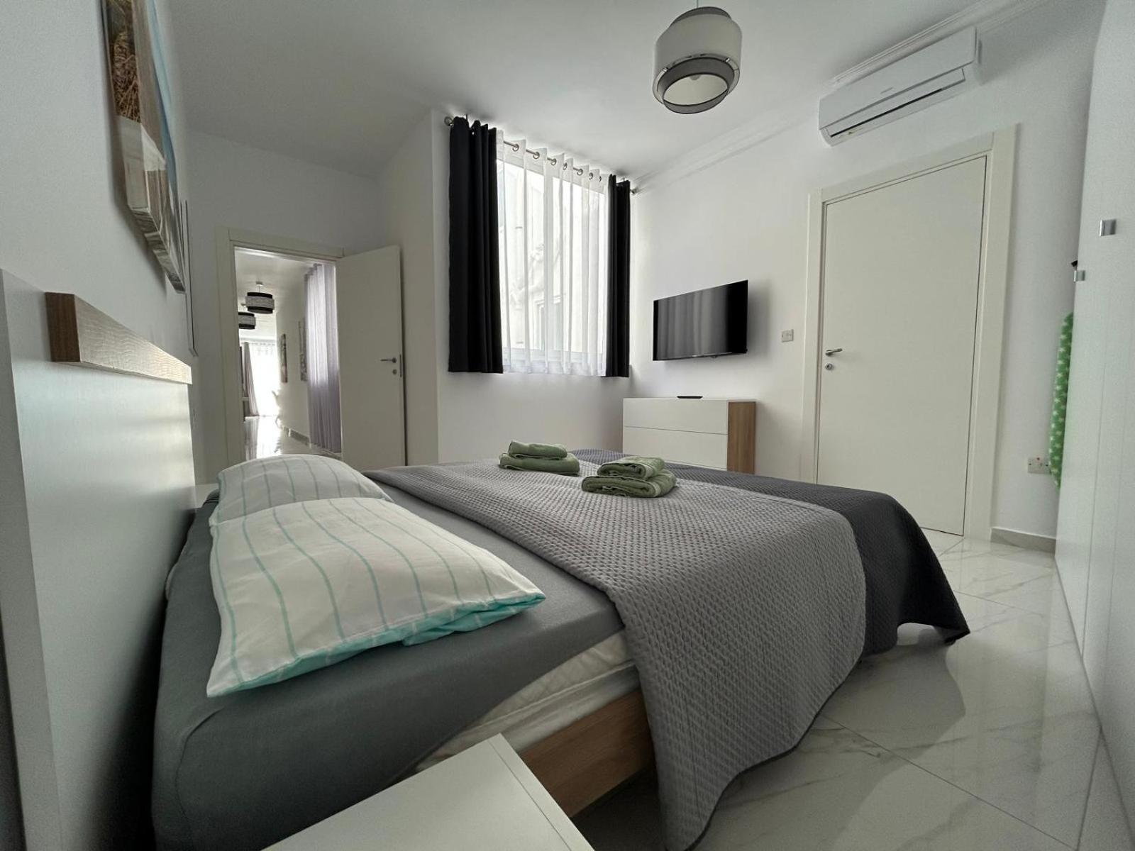 Exceptional 3-Bedroom Apartment, Sliema - Tigne Point! Buitenkant foto